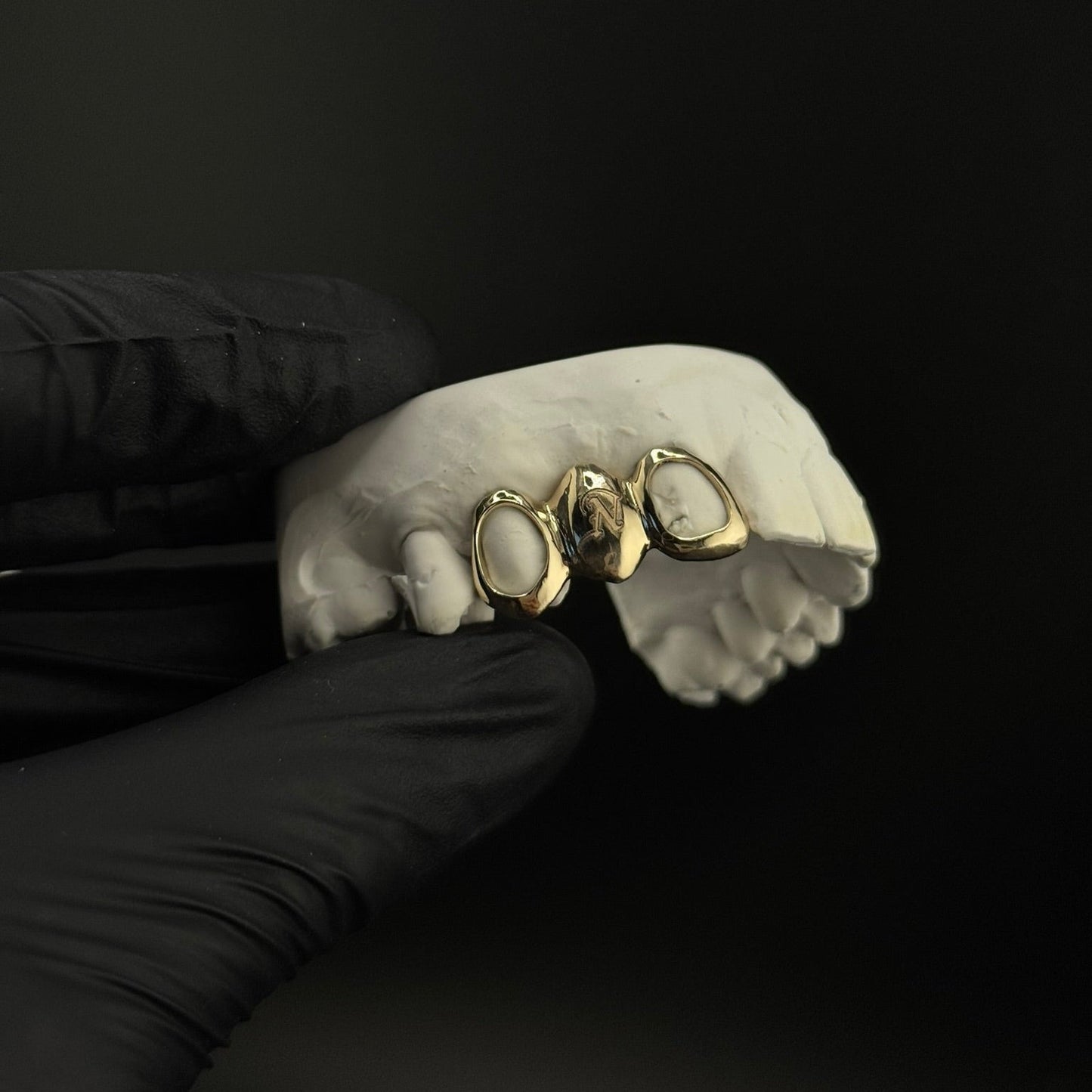 Engraved Letter Cap + 2 Windows